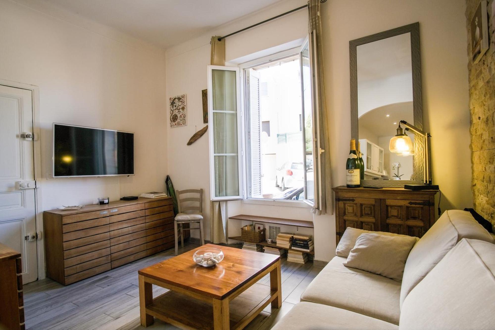 Tres Cosy Avec Cour Appartement